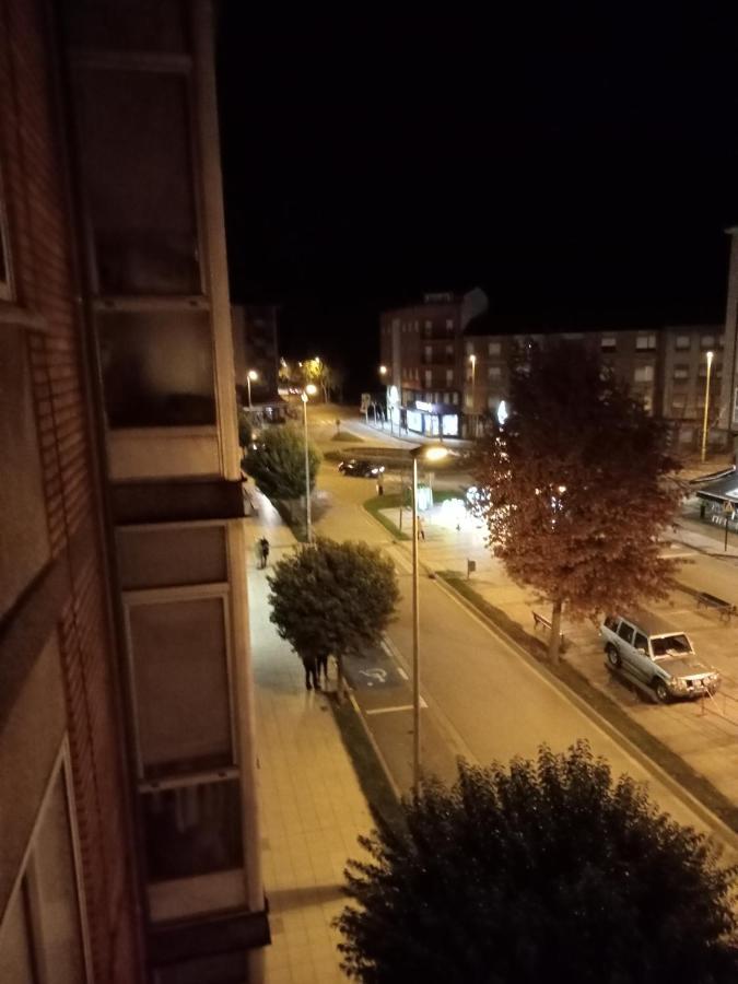 Apartamento El Piso De Martina 3 Ponferrada Exterior foto