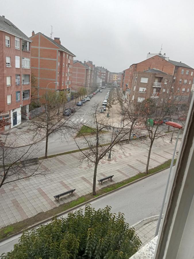 Apartamento El Piso De Martina 3 Ponferrada Exterior foto